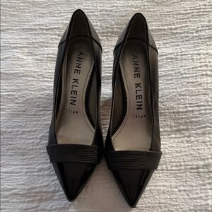 Anne Klein Black Pointed Heels